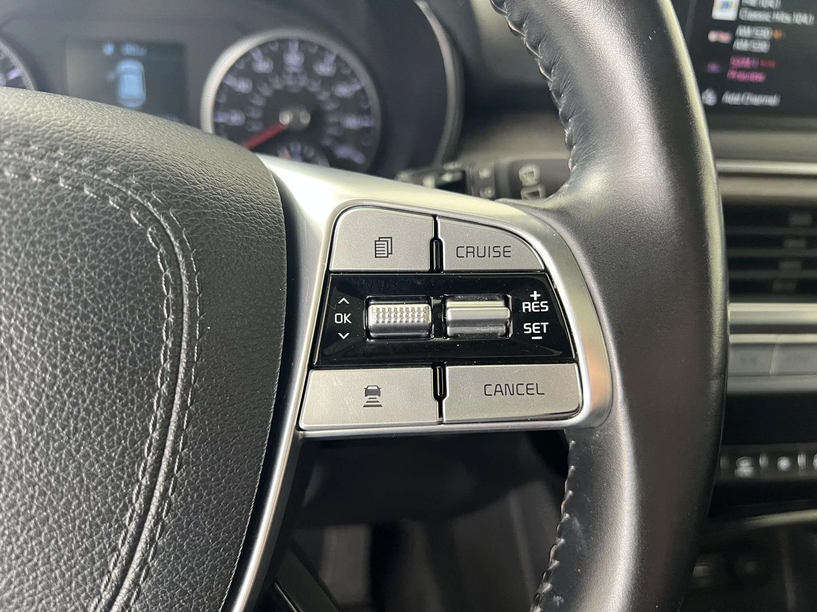 Used 2022 Ebony Black Kia EX image 16