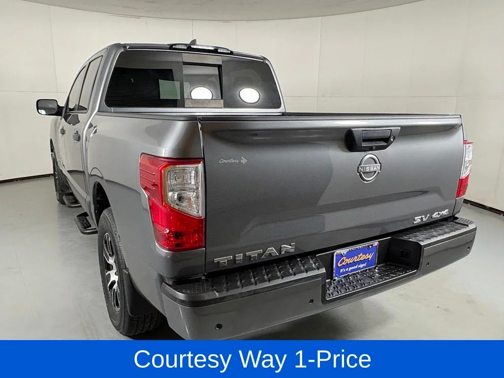 Used 2024 Gray Nissan SV image 8