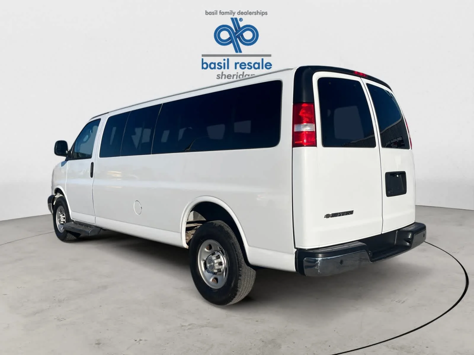 Used 2023 Summit White Chevrolet LT image 4
