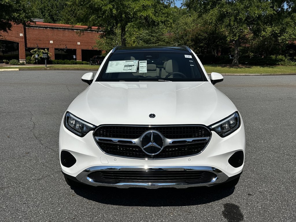 New 2027 Polar White Mercedes-Benz GLC 300 image 40