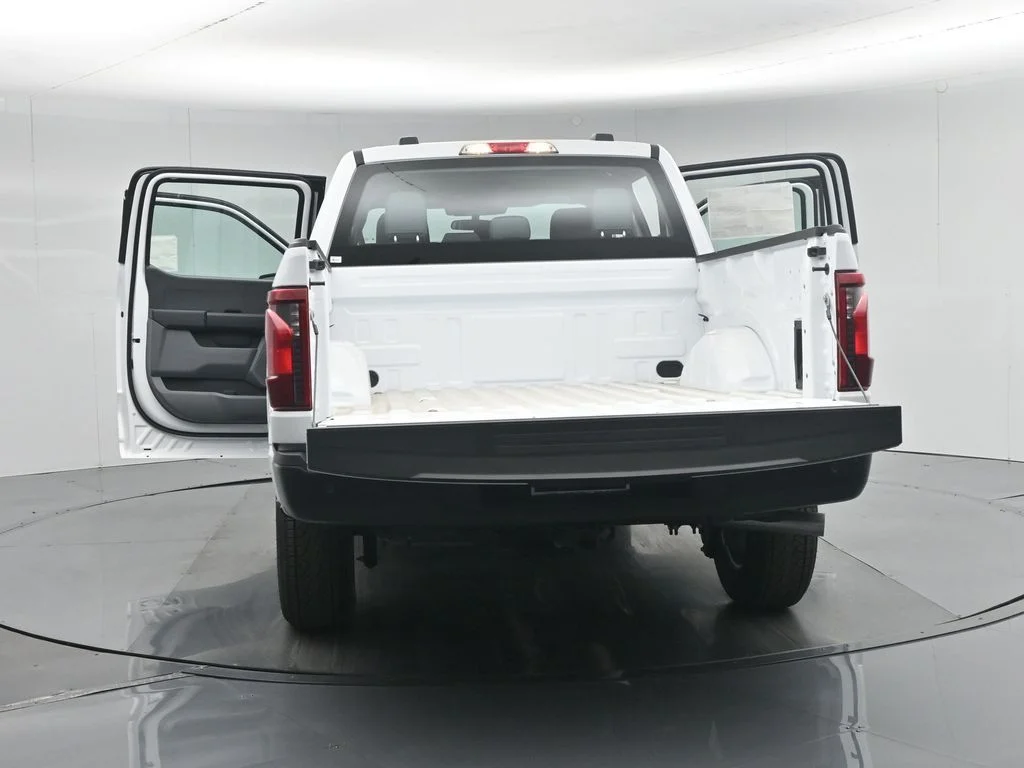 New 2026 Oxford White Ford XL image 31