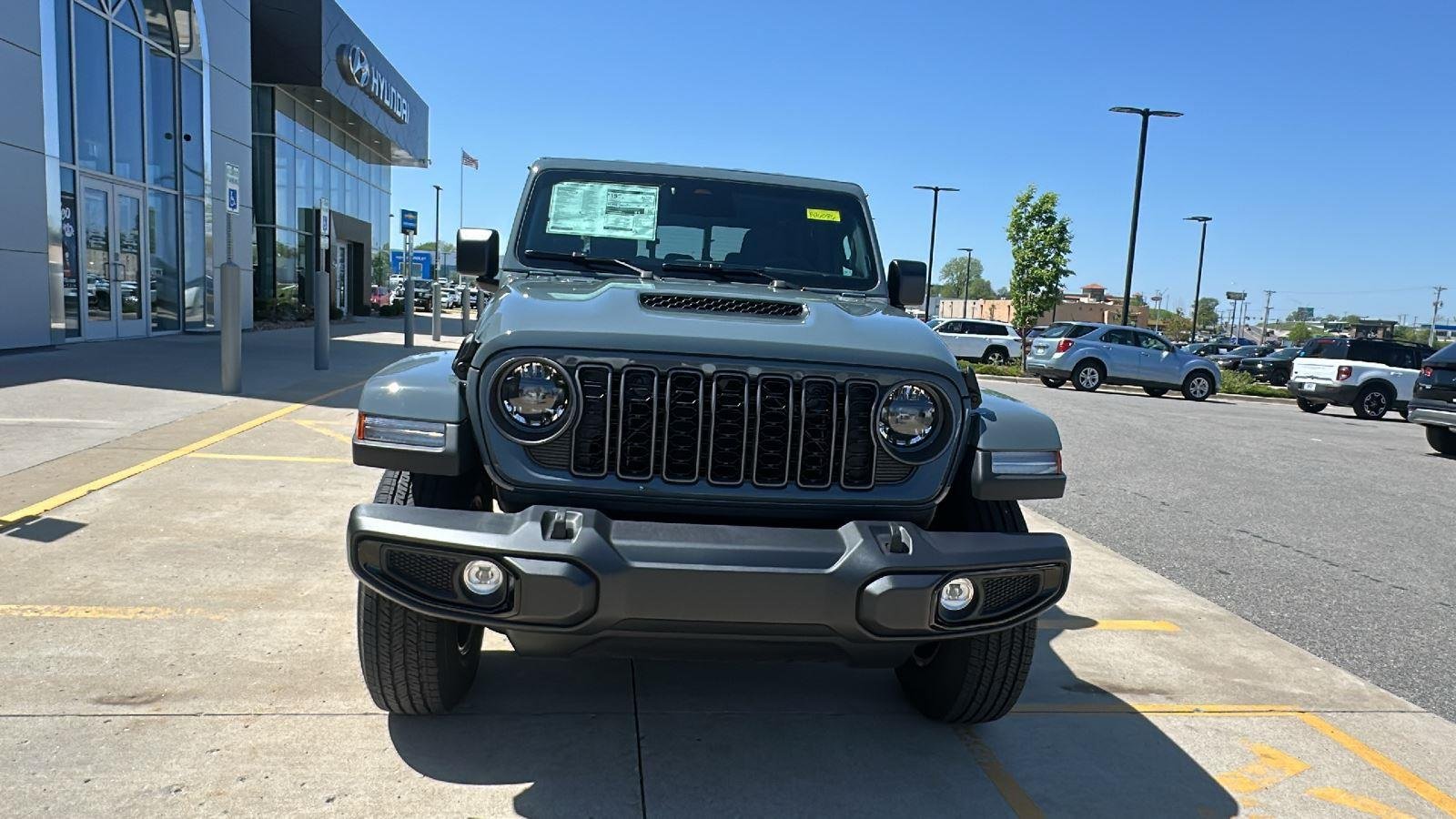 New 2026 Anvil Clear-Coat Exterior Paint Jeep Sport S image 7
