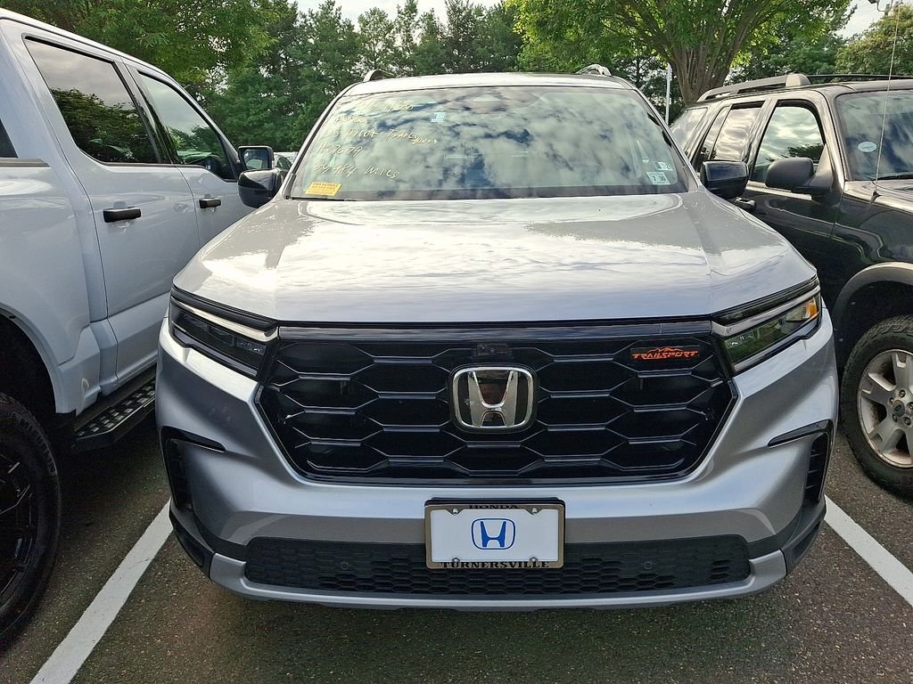 Used 2025 Lunar Silver Metallic Honda TrailSport image 2