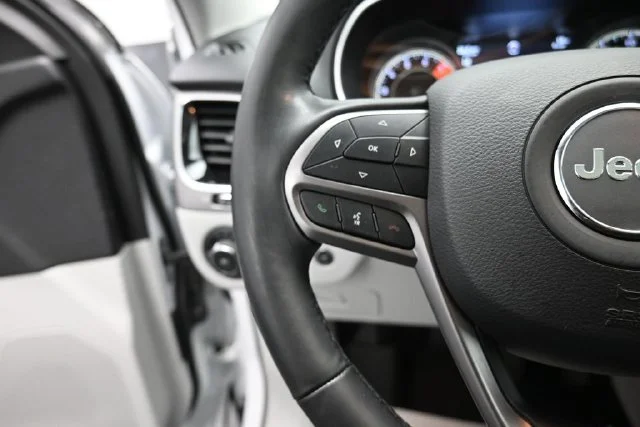 Used 2021 Bright White Clearcoat Jeep Limited image 17