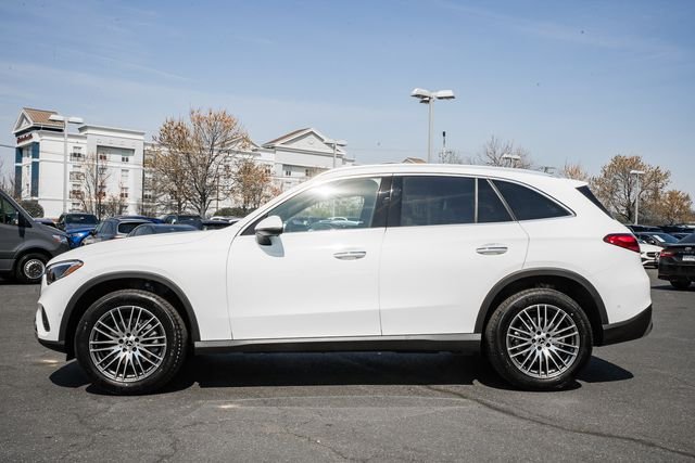 New 2026 Polar White Mercedes-Benz GLC 300 image 4