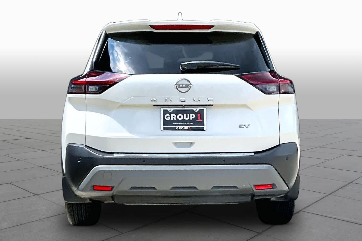 Used 2023 Pearl White Tricoat Nissan SV image 4