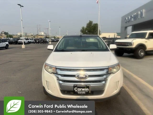 Used 2011 White Ford Limited image 2