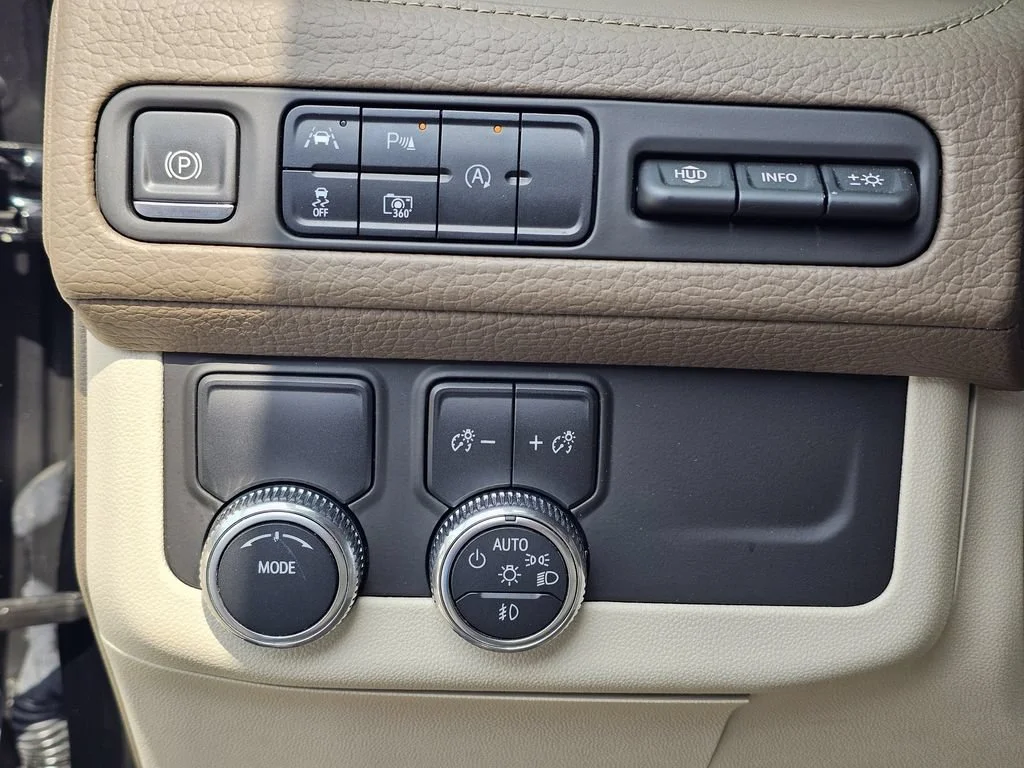 Used 2023 Onyx Black GMC Denali image 21