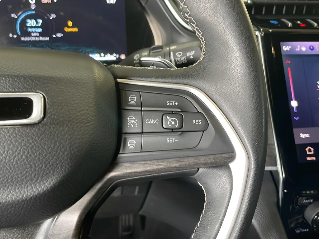 Used 2024 White Jeep 4xe image 17