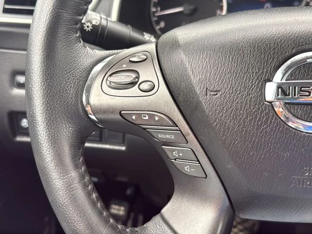 Used 2020 Gray Nissan SL image 16