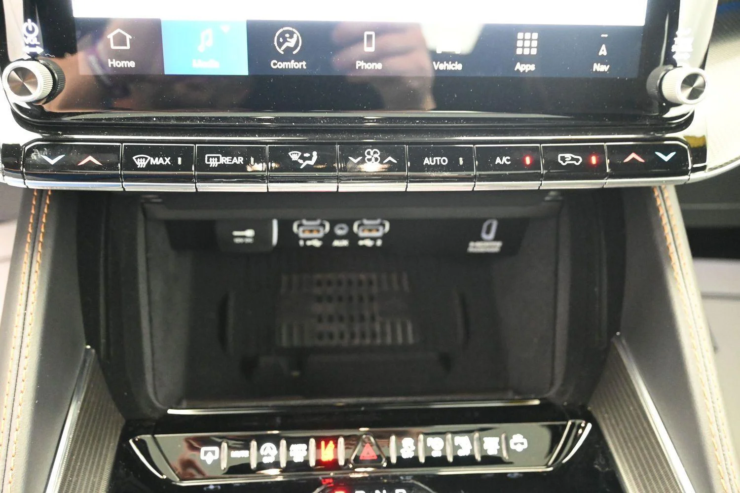 New 2026 High Gloss Black Jeep Summit Reserve image 28