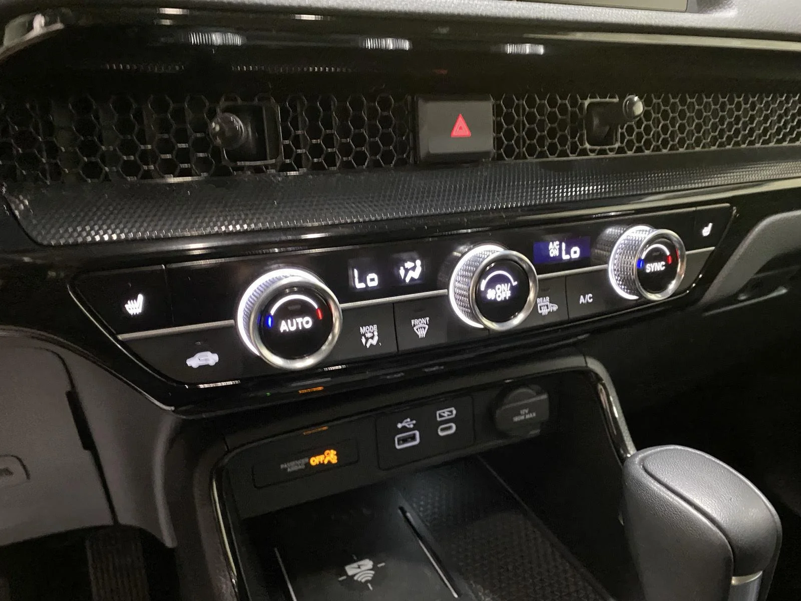 Used 2024 Lunar Silver Metallic Honda EX-L image 24
