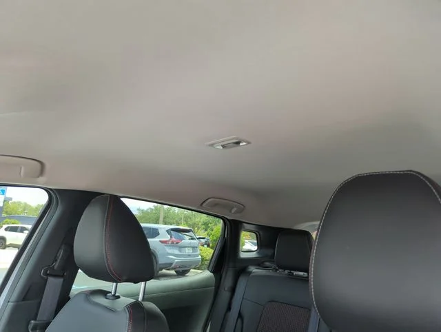 Used 2025 White Nissan SR image 31