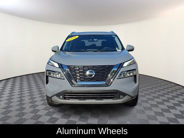 Used 2021 Gray Nissan SL image 2