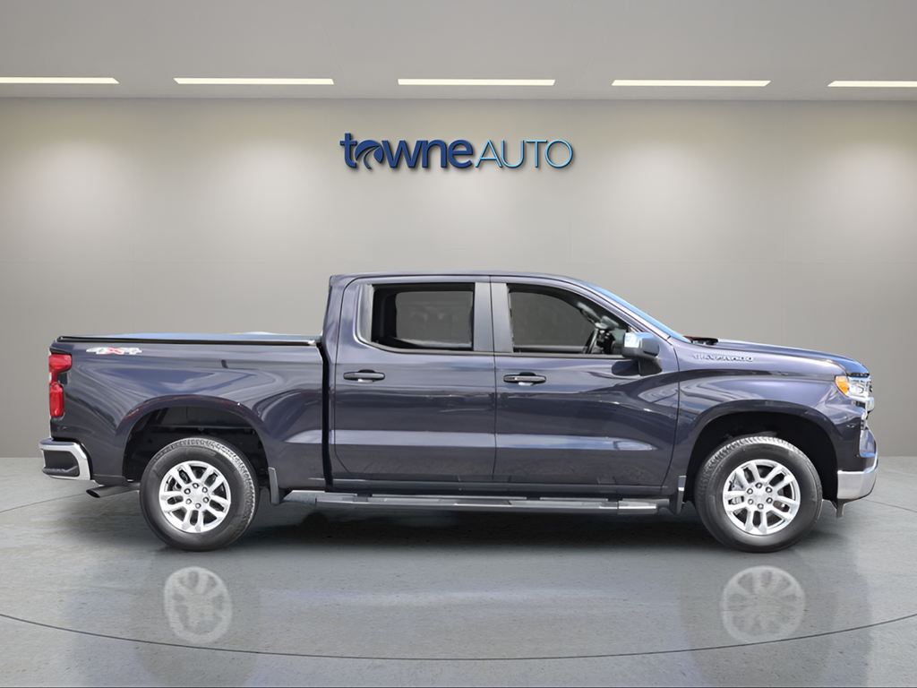 Used 2024 Gray Chevrolet LT image 8