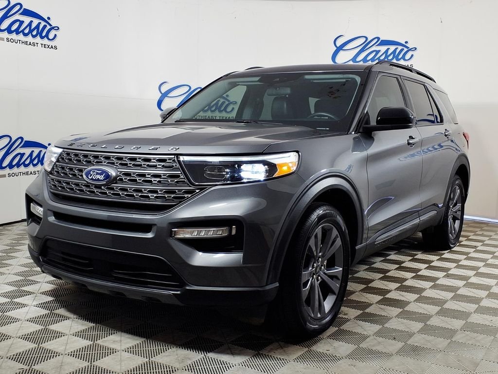 Used 2023 Gray Ford XLT image 5