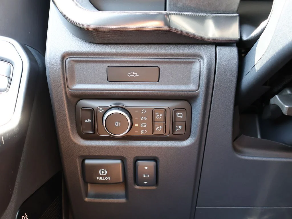 New 2026 Agate Black Metallic Ford Tremor® image 29