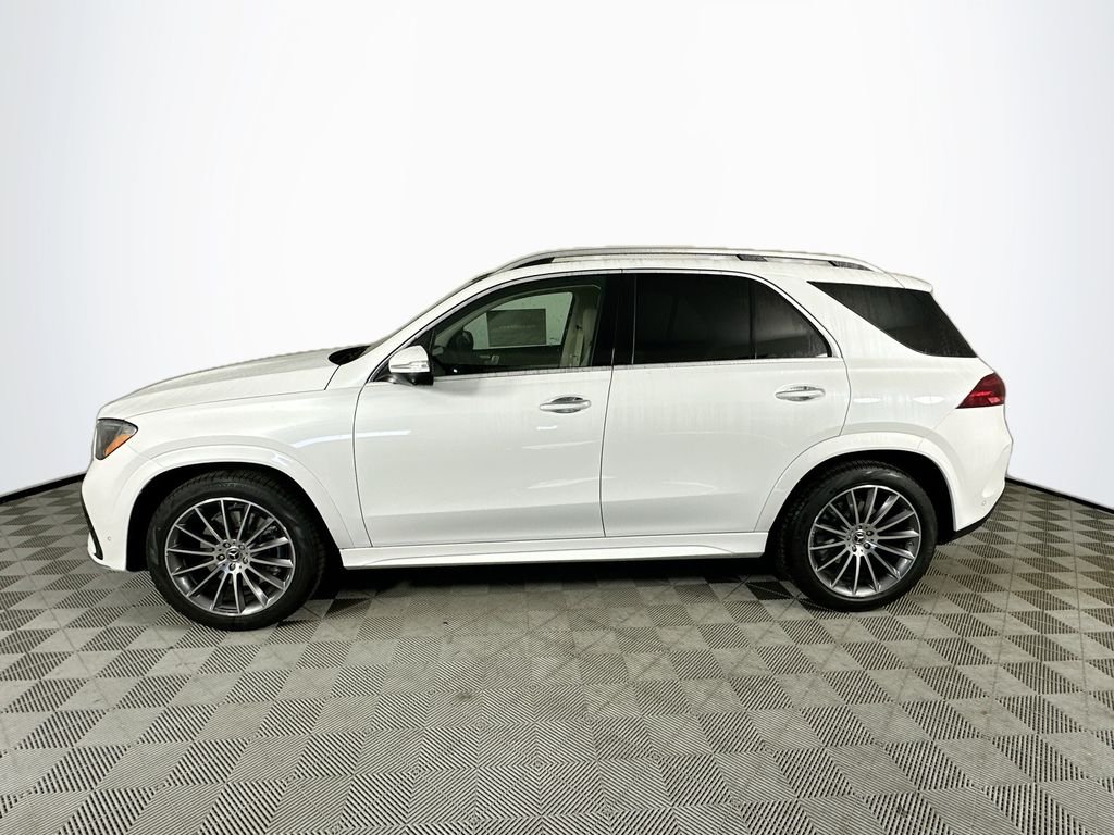 New 2026 MANUFAKTUR Moonlight White Metallic Mercedes-Benz GLE 350 image 4