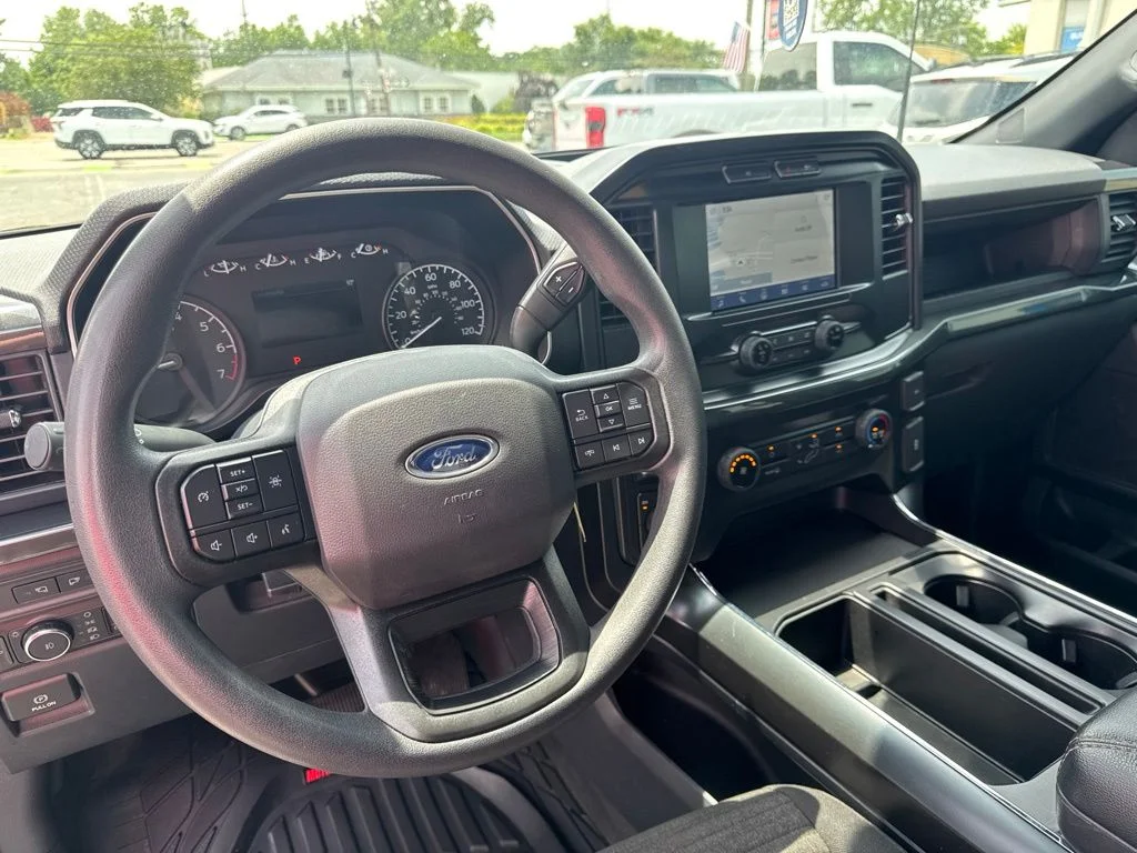 Used 2022 Black Metallic Ford XL image 11