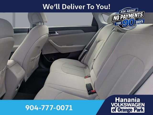 Used 2016 White Hyundai SE image 12