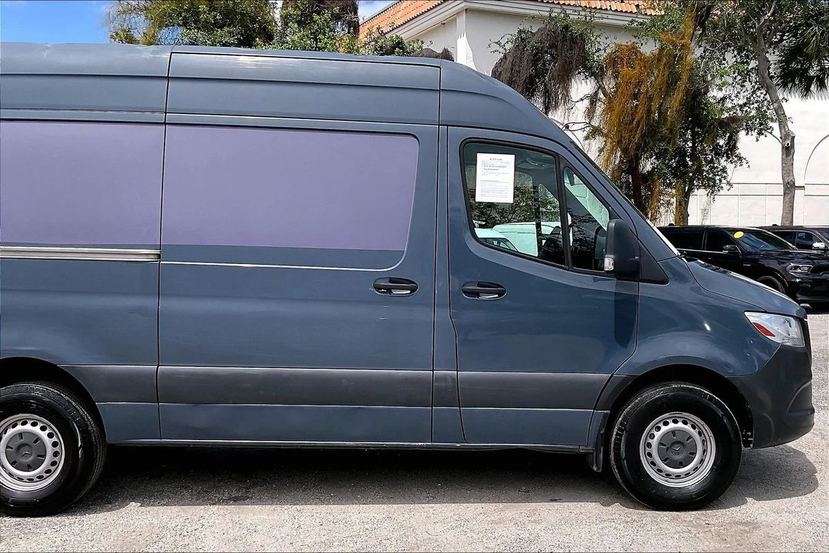 Used 2019  Mercedes-Benz High Roof V6 image 16