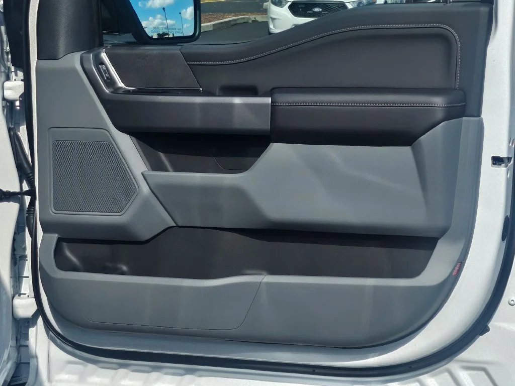 New 2026 Oxford White Ford XLT image 35