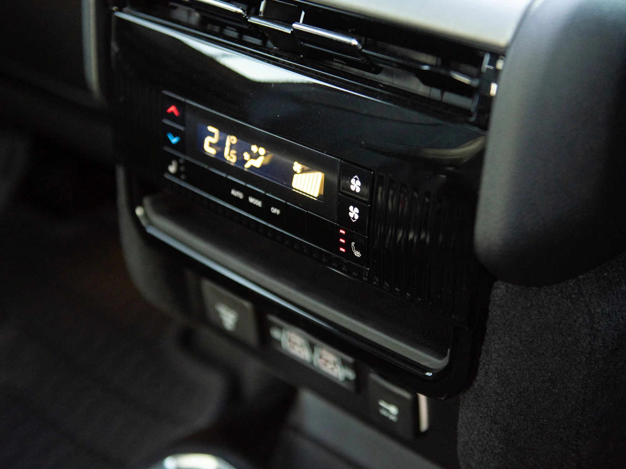 Used 2026 White Jeep Limited Reserve* image 27
