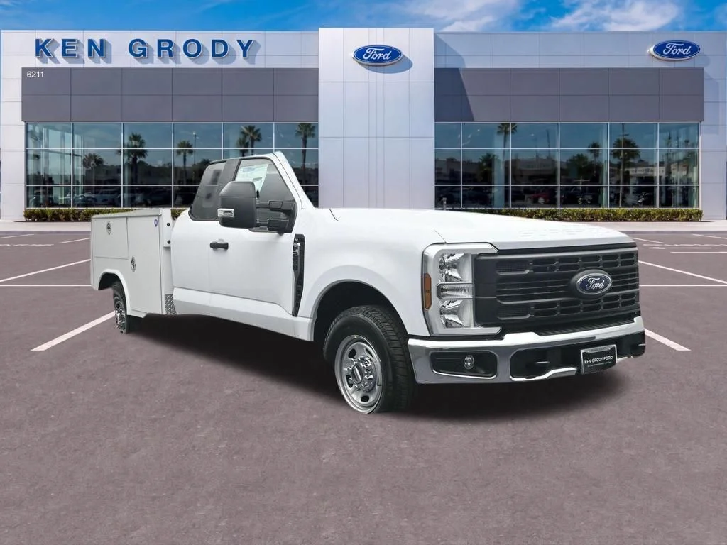 2026 Ford F-250 XL SuperCab 8' Box's photo