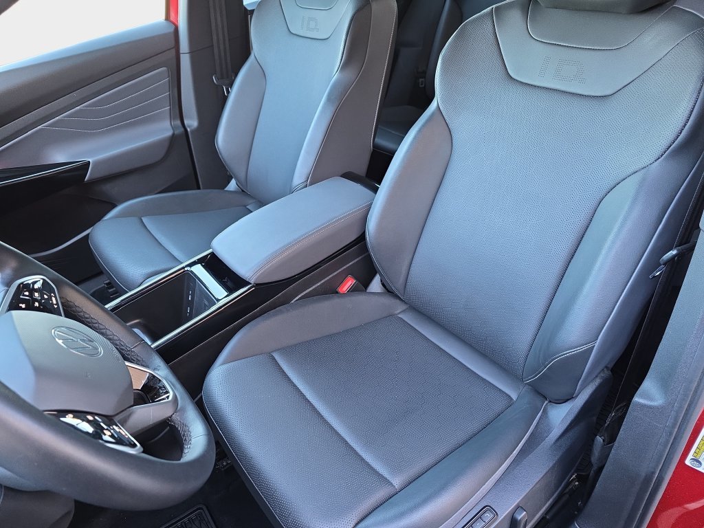 Used 2023 Red Volkswagen Pro S image 18