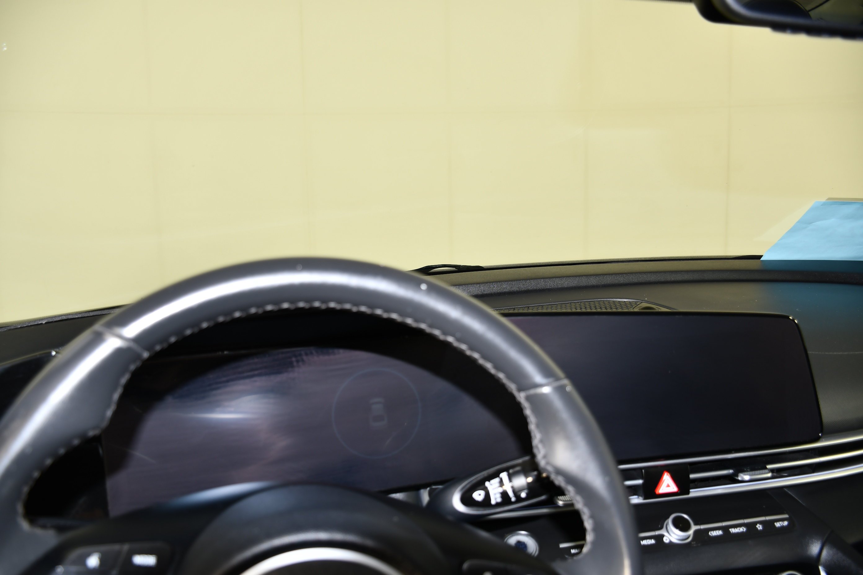 Used 2025 Abyss Black Hyundai Limited image 9