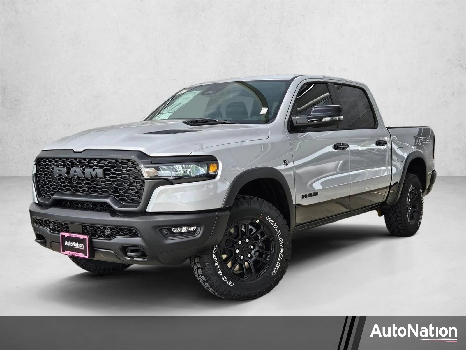 New 2026 Silver Zynith Exterior Paint RAM Rebel image 1