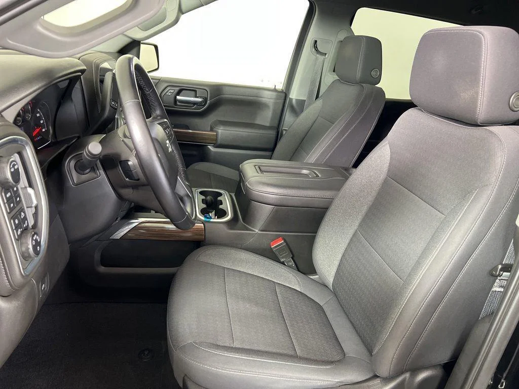 Used 2022 Black Chevrolet RST image 4