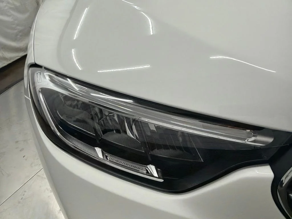 New 2027 White Mercedes-Benz GLC 300 image 10