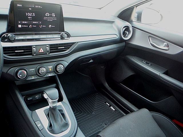 Used 2023 Gray Kia LXS image 17
