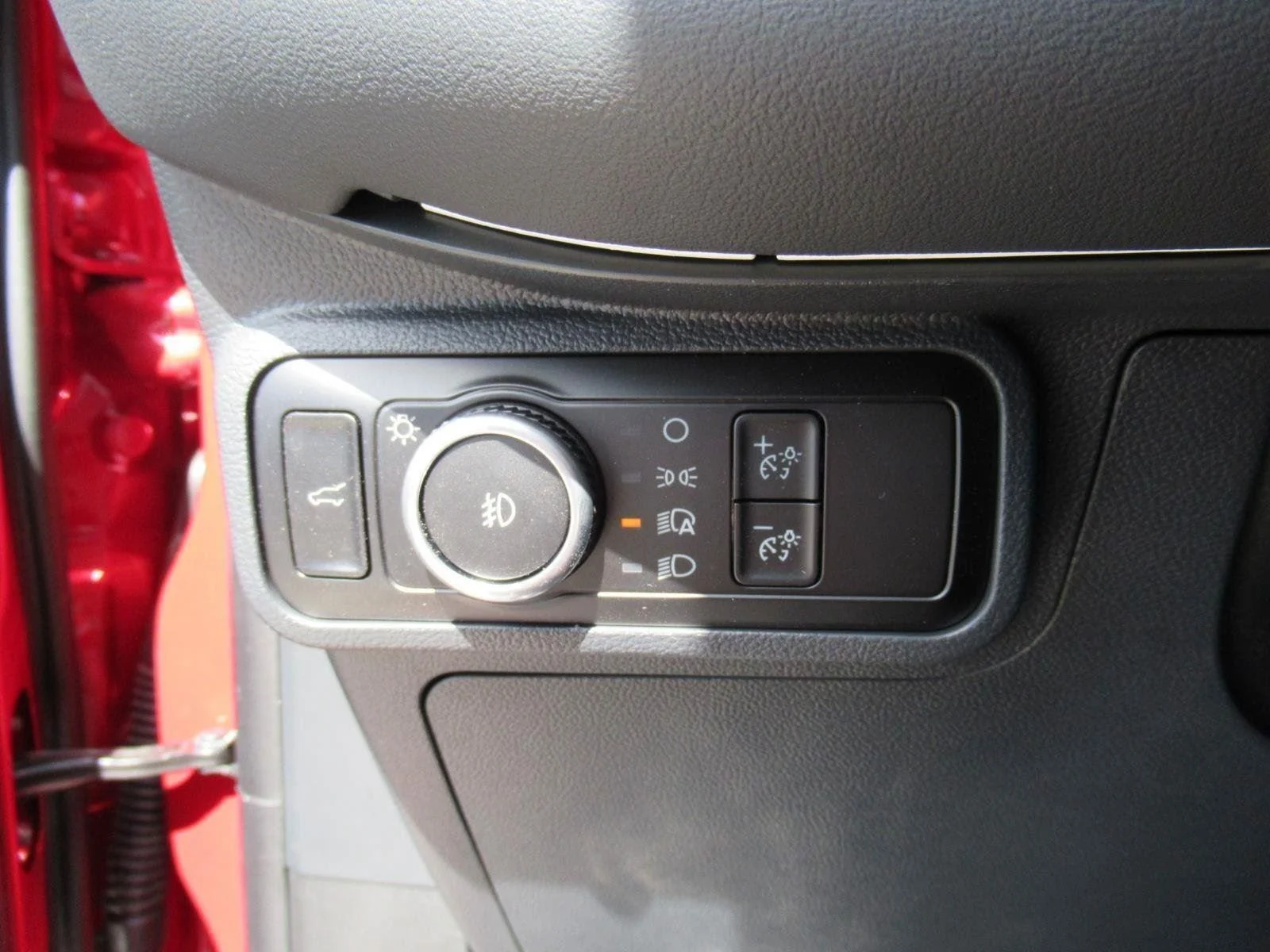 New 2025 Rapid Red Metallic Tinted Clea Ford ST image 21