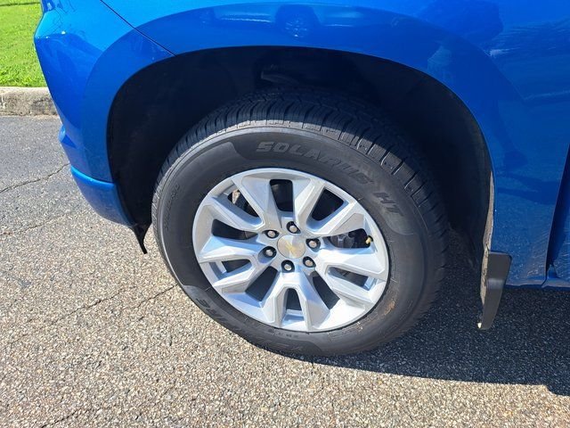 Used 2022 Blue Chevrolet Custom image 30