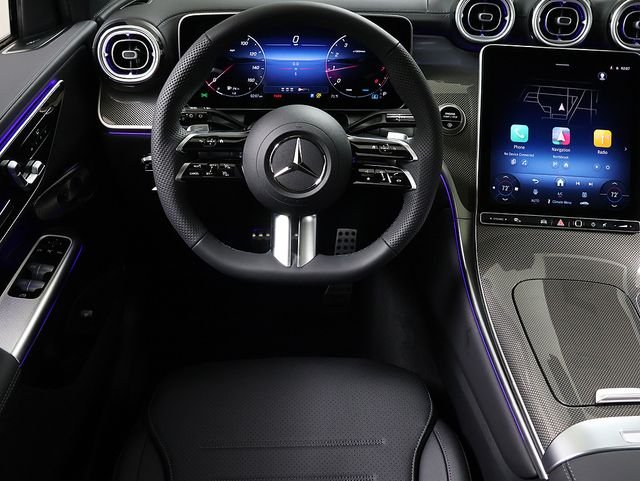 New 2026 MANUFAKTUR Moonlight White Metallic Mercedes-Benz GLC 300 image 14