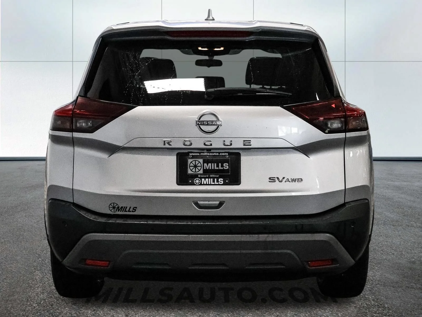 Used 2023 Silver Nissan SV Intelligent AWD image 7