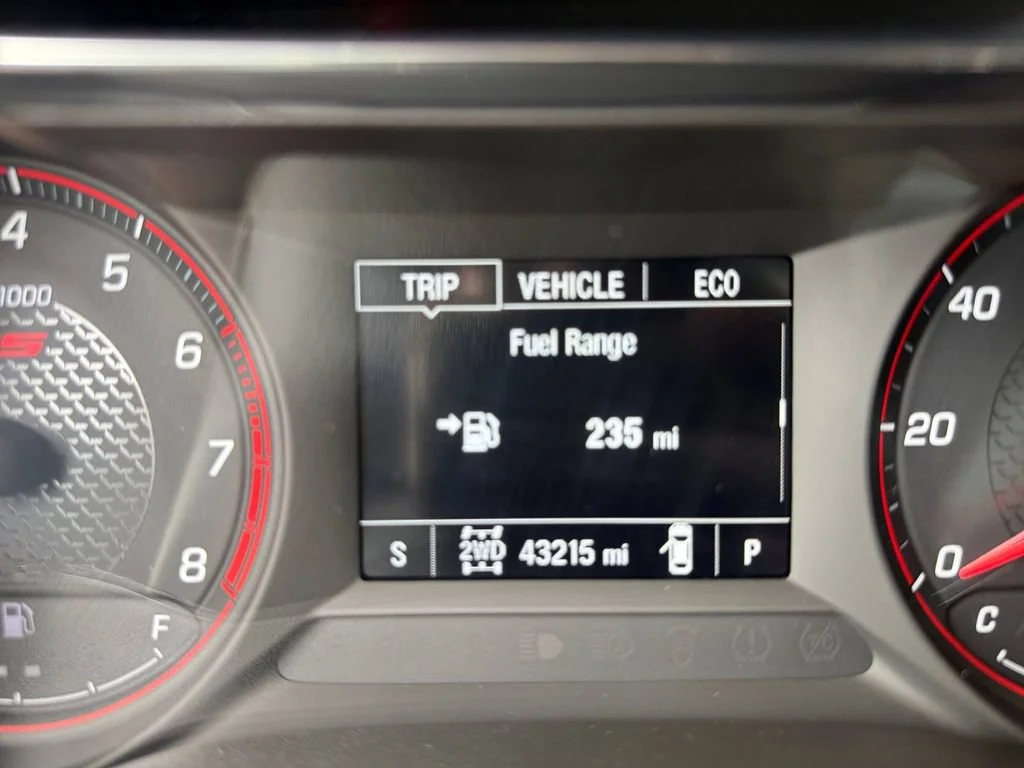 Used 2023 STERLING GRAY METALLIC Chevrolet RS image 18