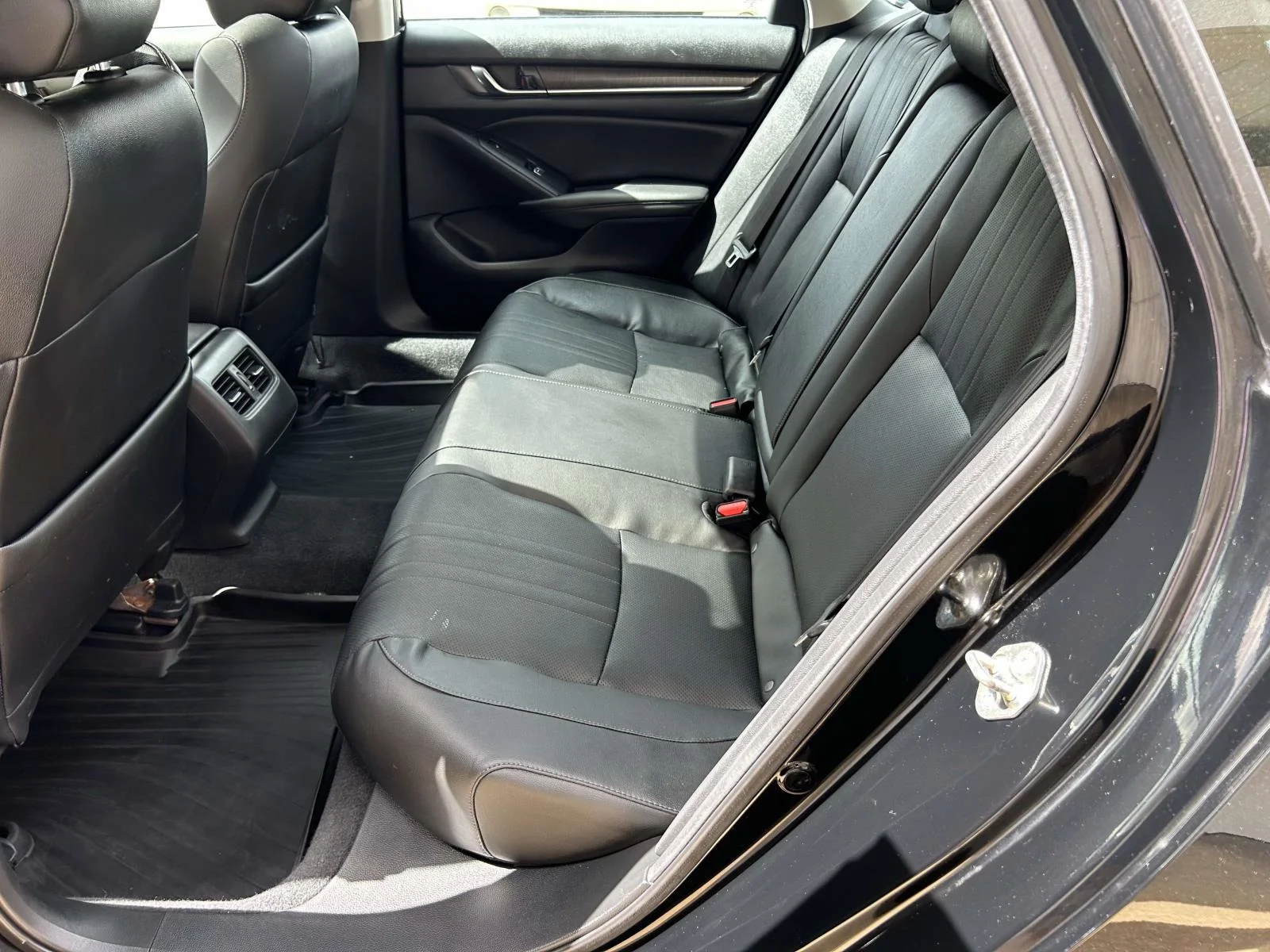 Certified Used 2019 Black Honda Touring 2.0T Auto image 9