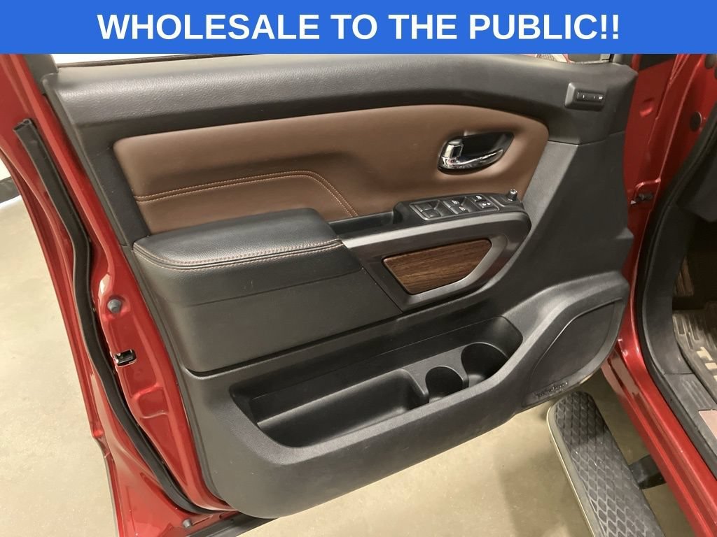 Used 2018 Cayenne Red Nissan Platinum Reserve image 10