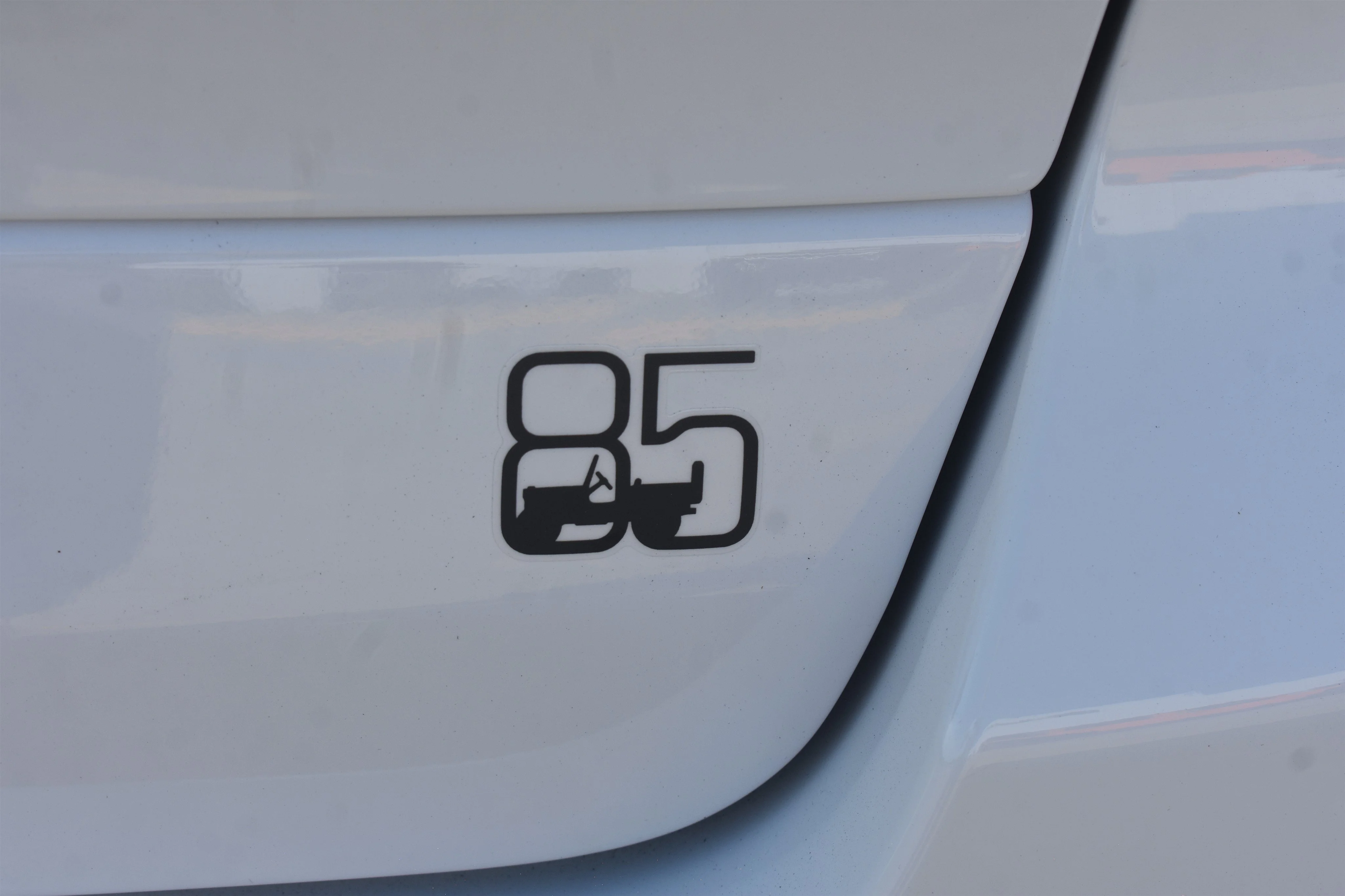 New 2026 Bright White Clearcoat Jeep 85th Anniversary Edition image 8