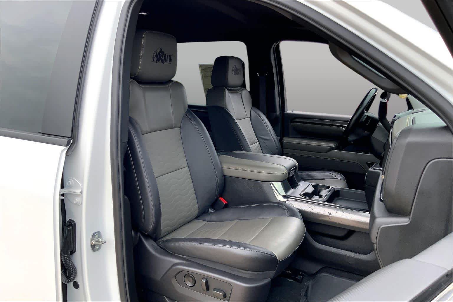 Used 2024 Summit White Chevrolet ZR2 image 9