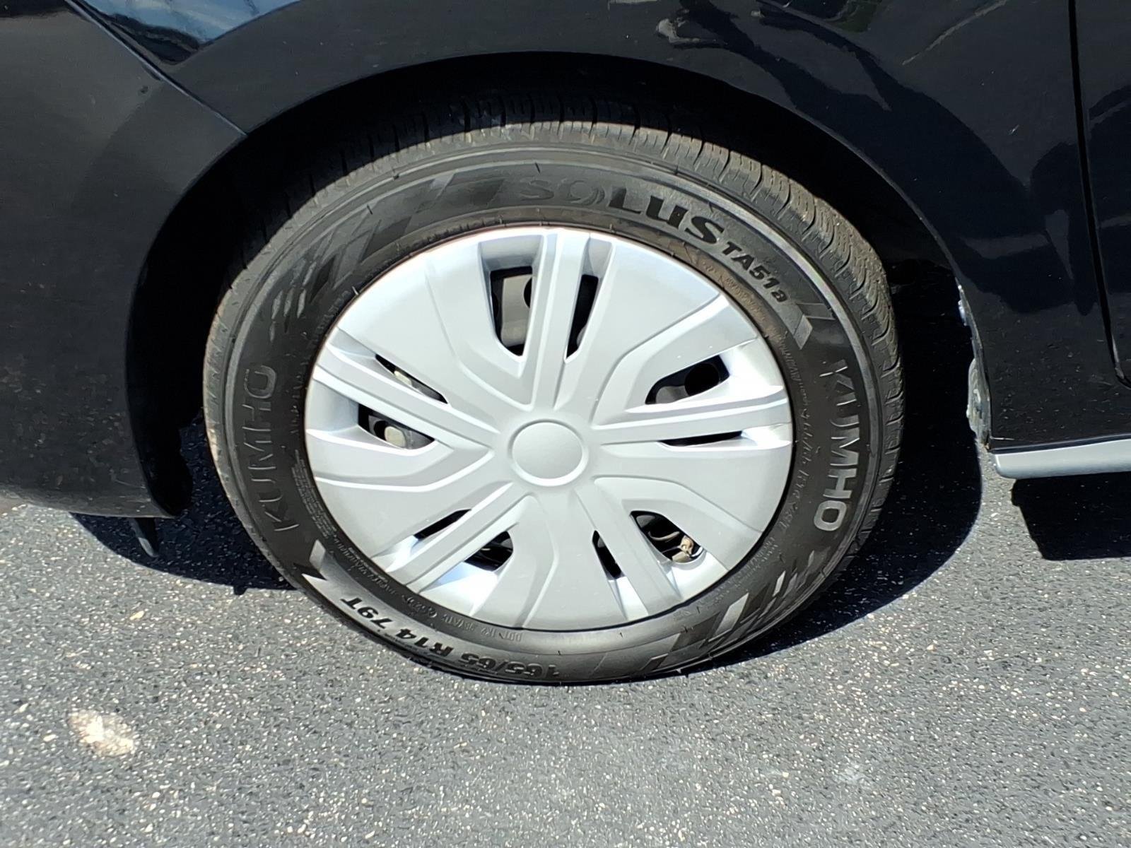 Used 2024  MITSUBISHI  image 10