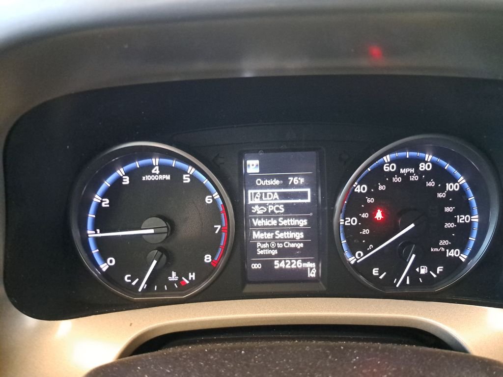 Used 2018 Gray Toyota LE image 19