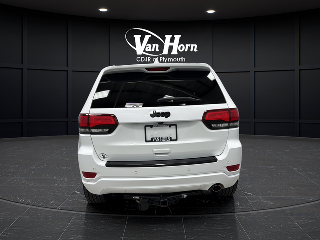 Used 2018 Bright White Clearcoat Jeep Altitude image 6