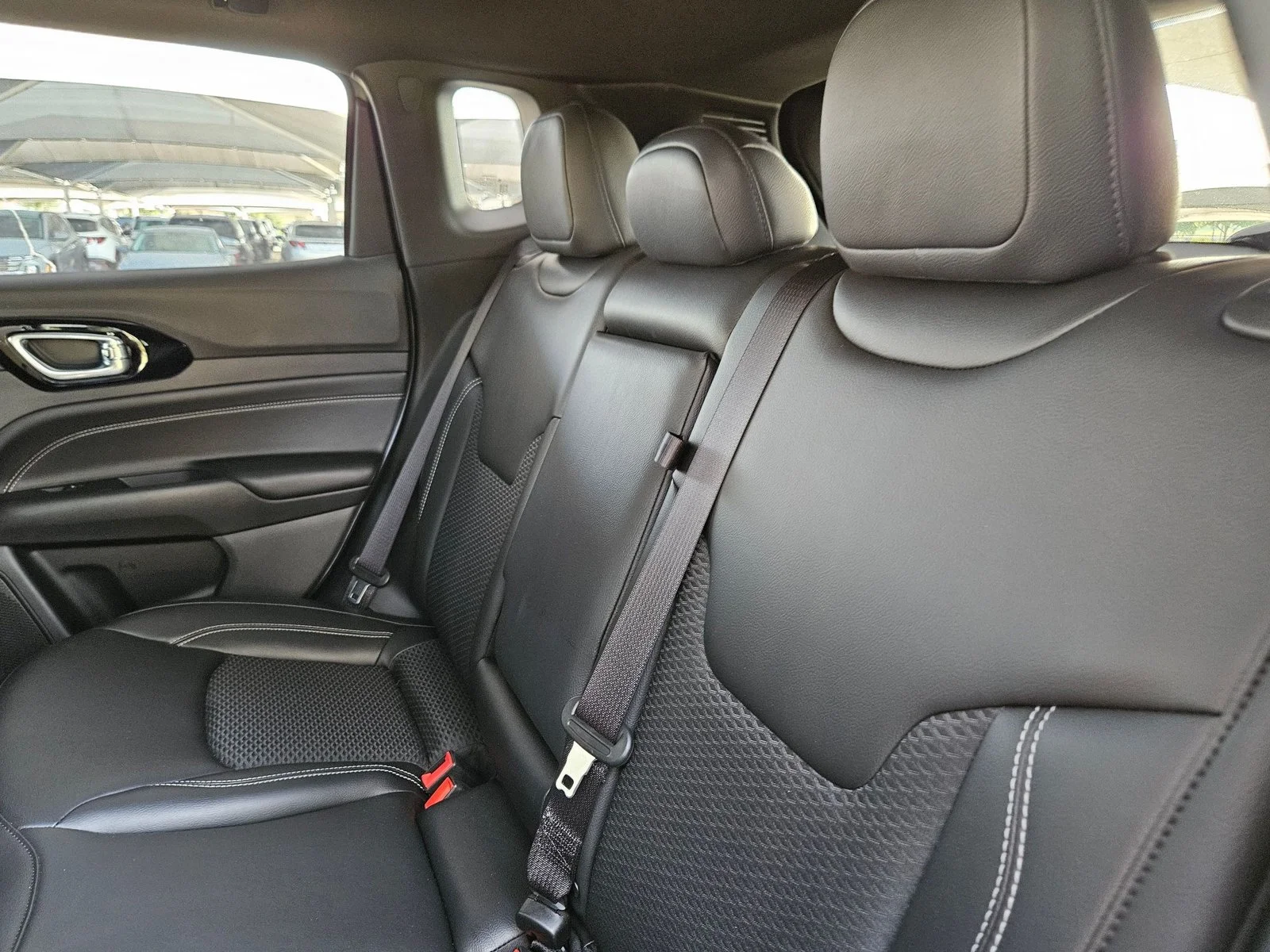 Used 2023 Billet Silver Metallic Clearcoat Jeep Altitude image 15