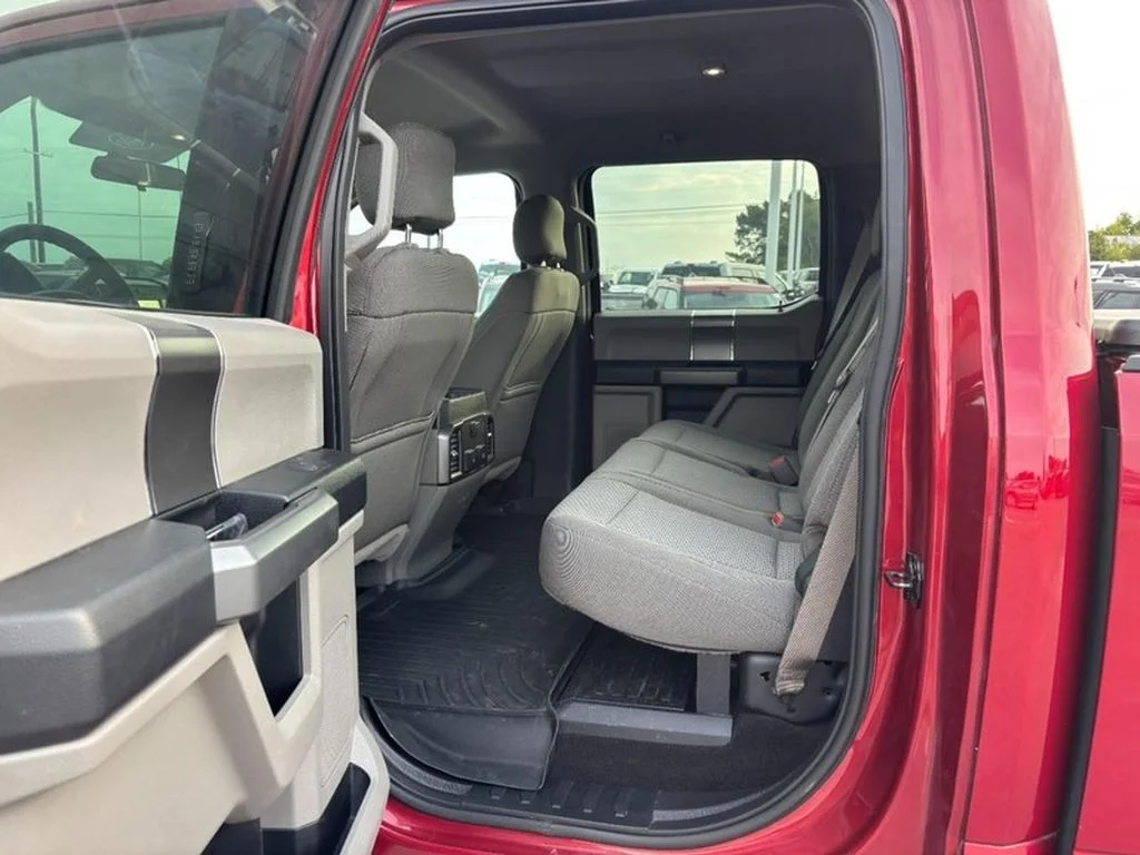 Used 2017 Ruby Red Metallic Tinted Clearcoat Ford XLT image 10