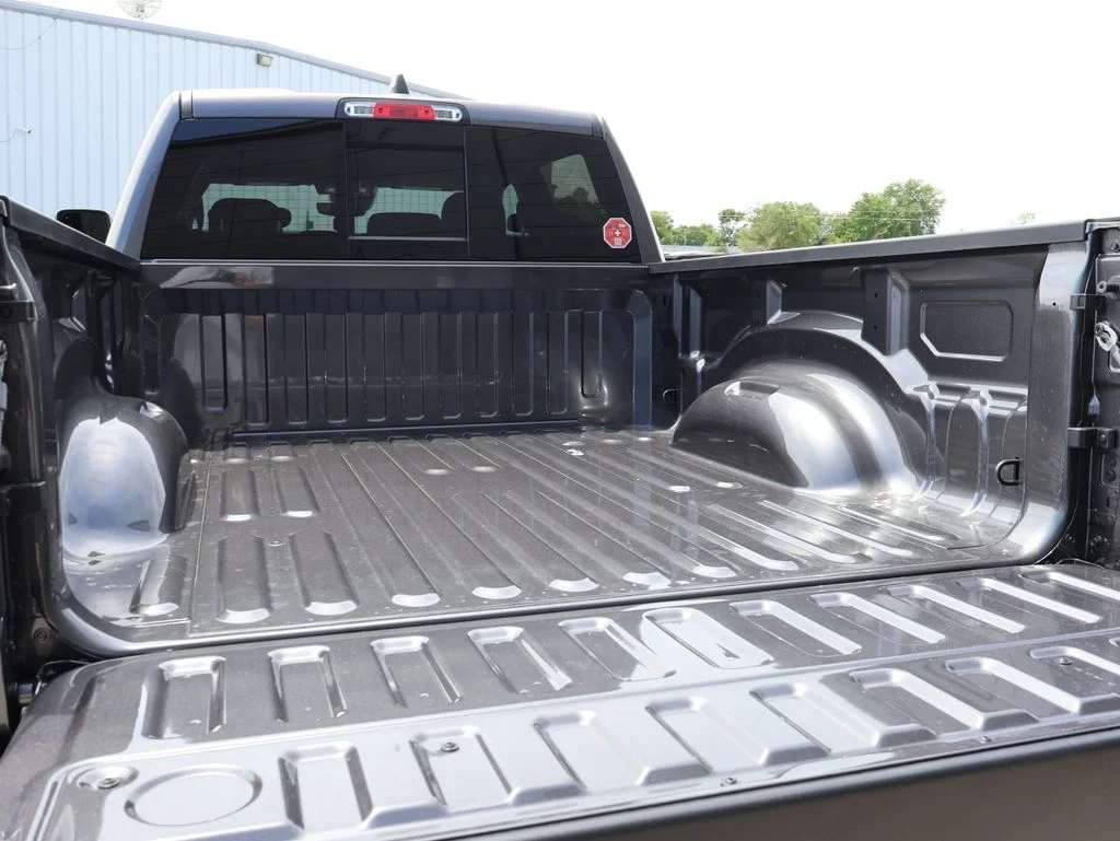 New 2026 Granite Crystal Metallic Clear-Coat Exterior Paint RAM Big Horn/Lone Star image 15