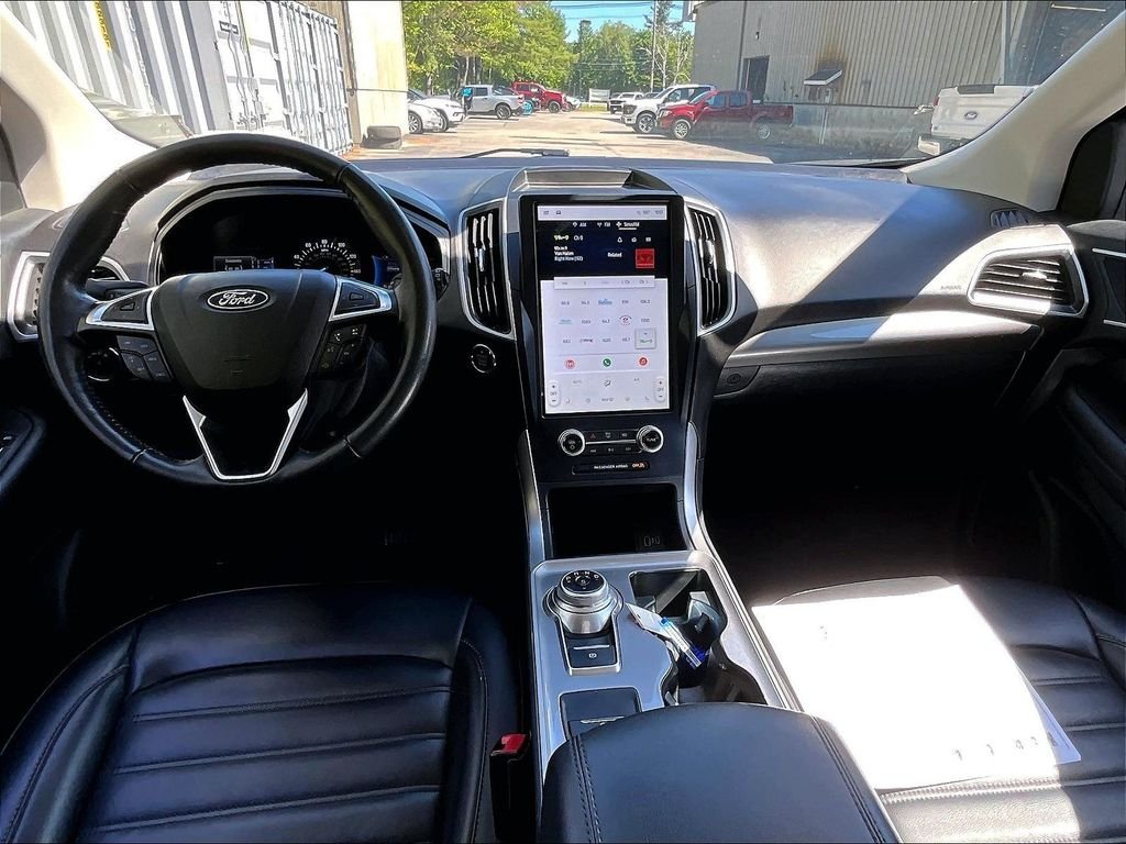 Used 2023 Gray Ford SEL image 21